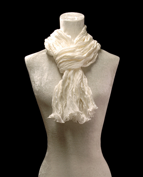 Silk scarf in crepe satin | White - Fortuny